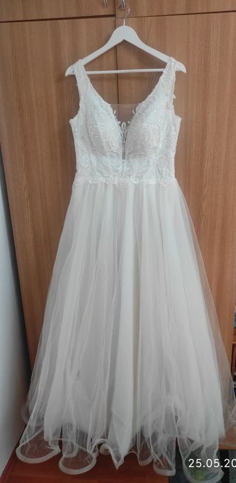 Rochie mireasa alba