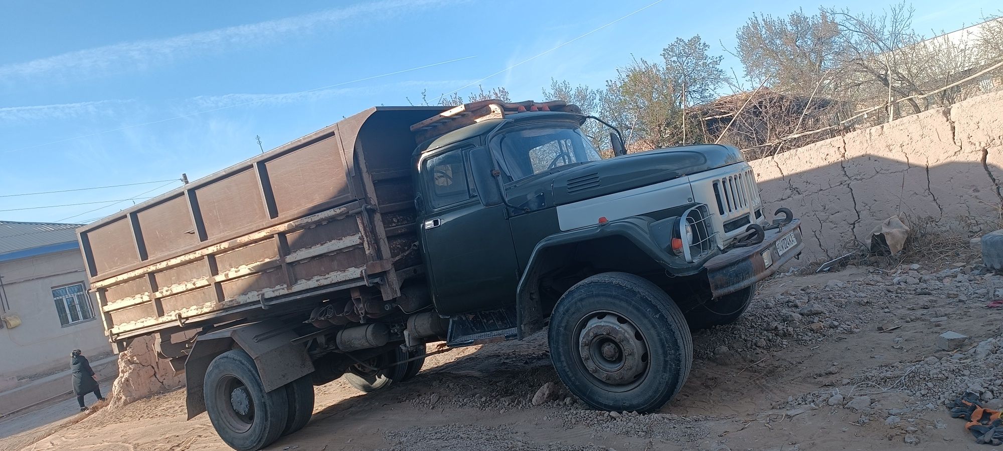 Zil 131  Sotiladi