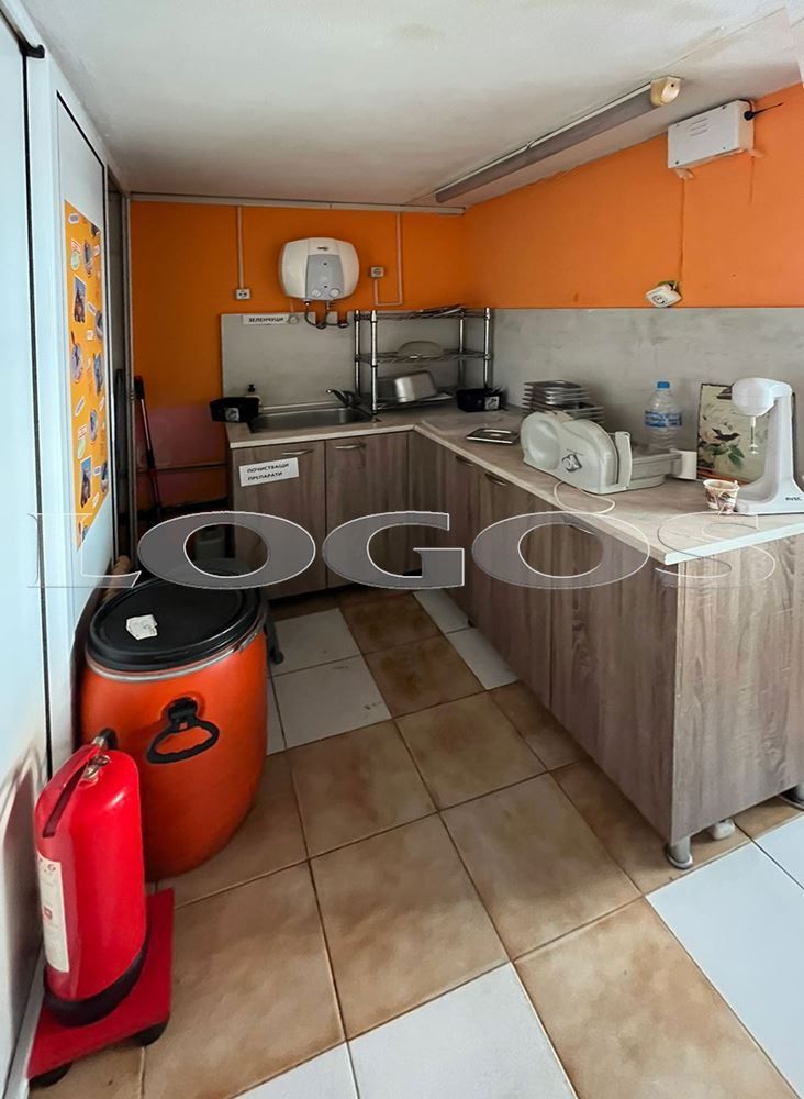 Дава се под наем Заведение в Варна, Зимно кино Тракия - 35 кв.м за 408 € - Снимка #7