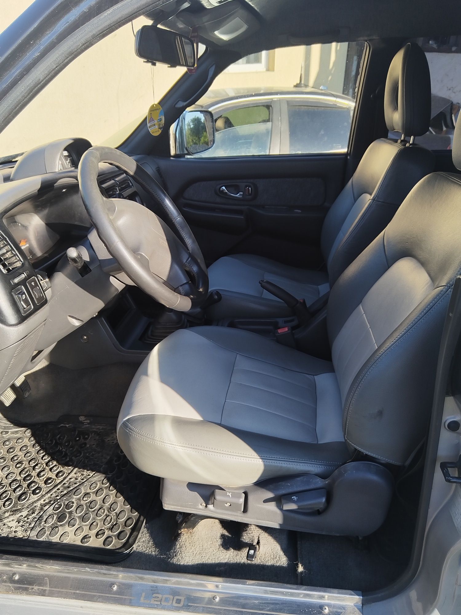 Mitsubishi l200 2.5 clasic