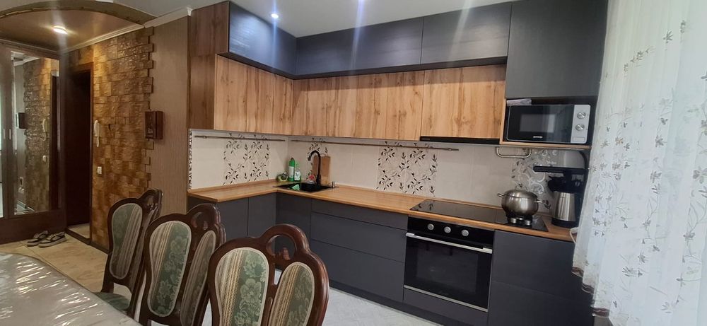 Продам 3 комнатную квартиру,  Алтынсарина 4