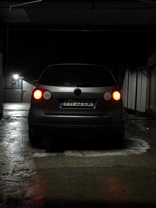 Vând/variante golf V plus