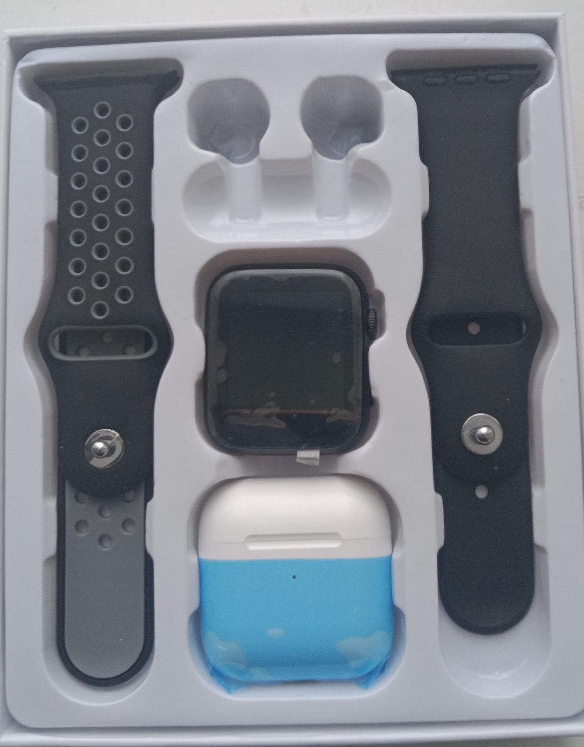 Продам Apple watch+Airpods 12000новый комплект.