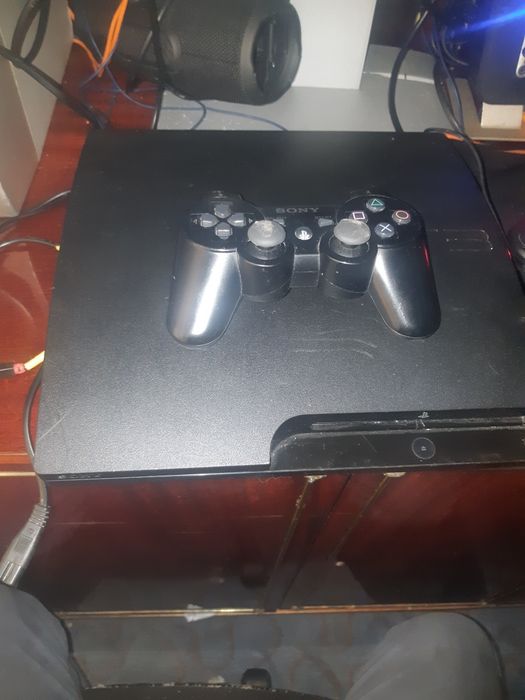 Vand ps3 slim cu 4 jocuri