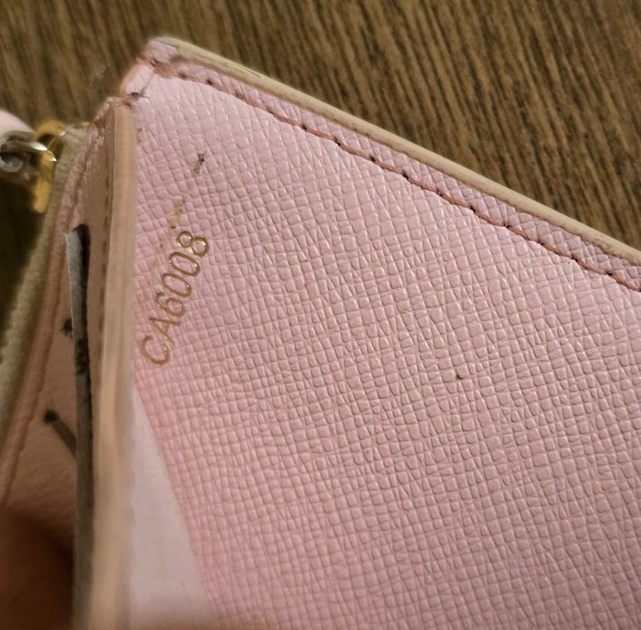 Louis Vuitton оригинално дамско портмоне