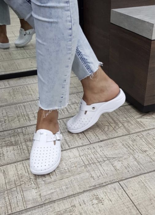 Papuci medicinali piele naturala