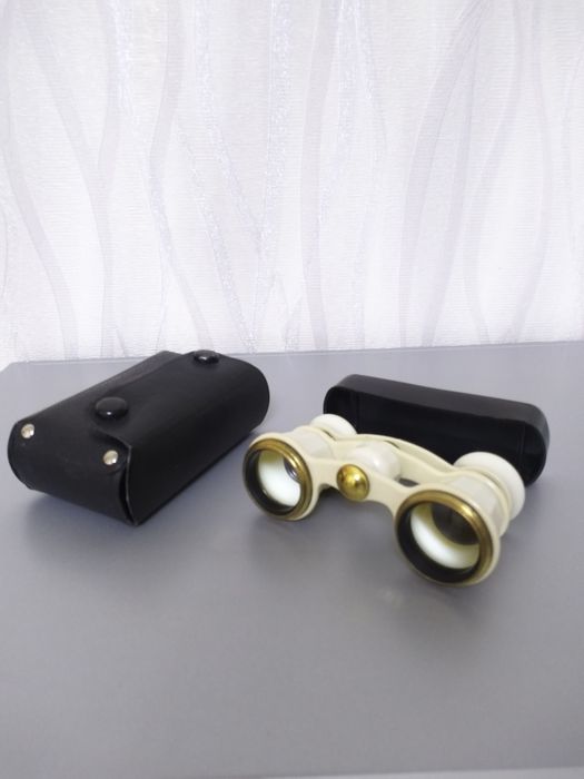 Бинокль театральный советский