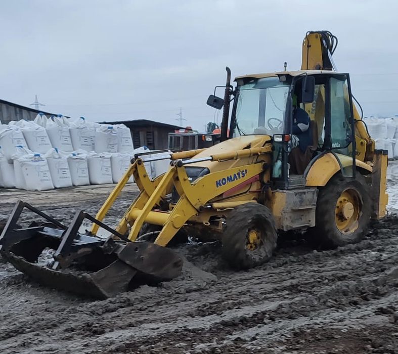 Buldoexcavator /camion 8x4 /camion cereale, camioneta 3,5 de inchiriat