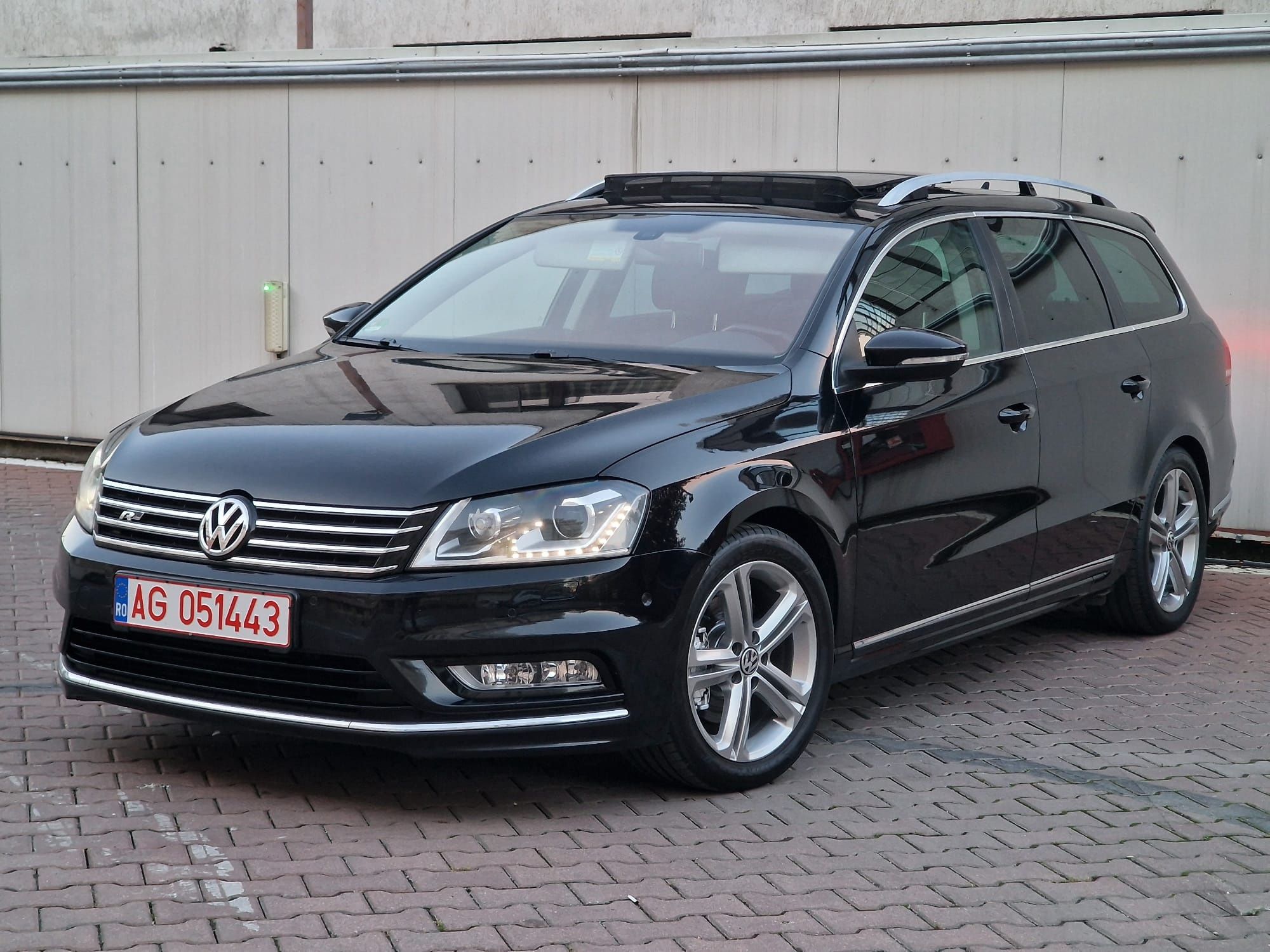 Volkswagen Passat B7 R Line / Panoramic / Bi-Xenon-Led