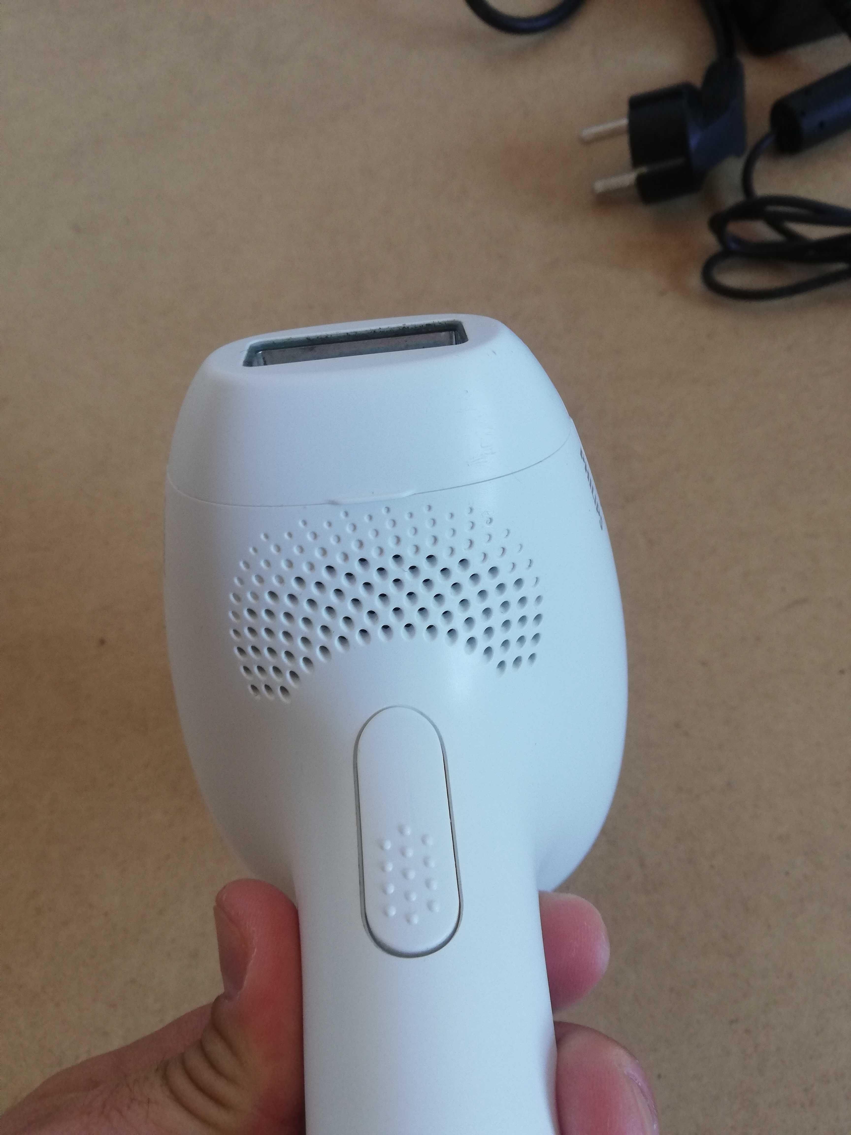 Фотоепилатор Philips Lumea Essential SC1991/00