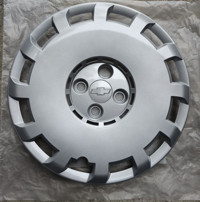 Оригинальные колпаки R15 на Chevrolet Cobalt