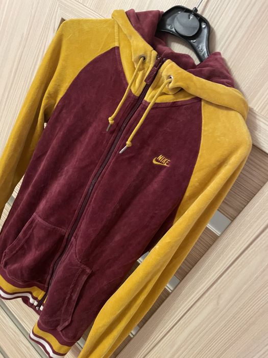 Hanorac Nike Catifea