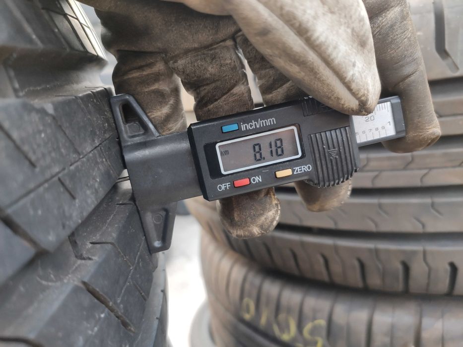 2бр Летни гуми за БУС 205 65 15 С - Continental