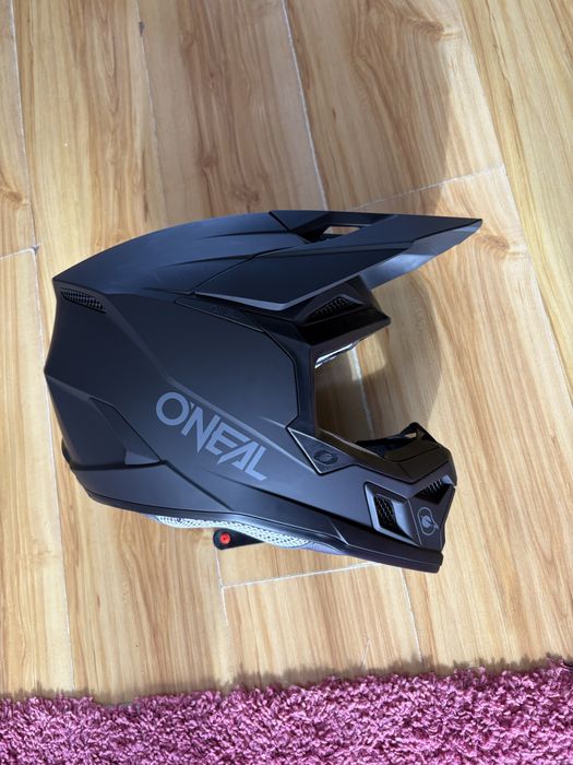 Мотокрос каска O NEAL 3SERIES SOLID BLACK V.24