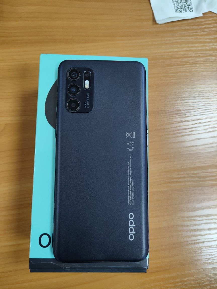 Смартфон Oppo Reno 6