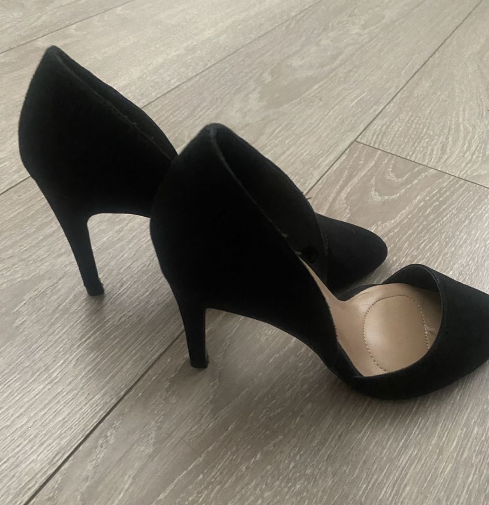 Pantofi Stradivarius marimea 37 superbi