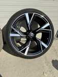 Set roți originale Audi Sport 22” cu anvelope iarnă Continental