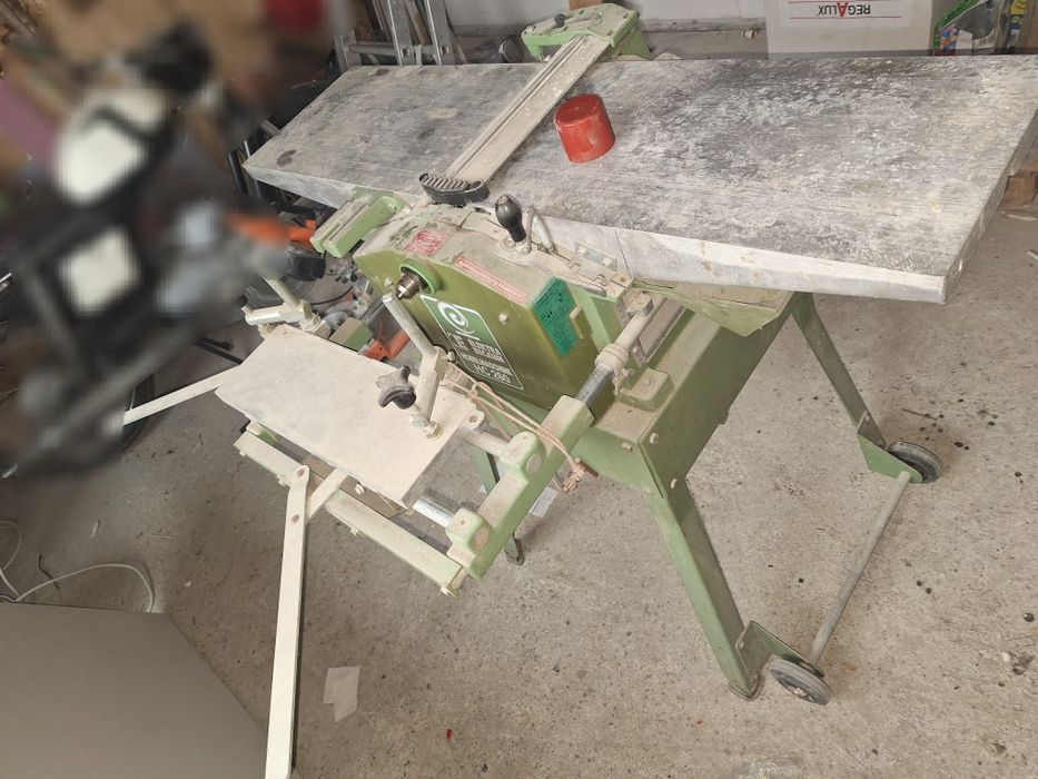 De vanzare Abric cu grosime