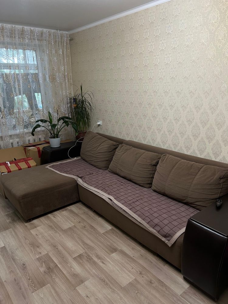 Продам диван в хорошем состоянии