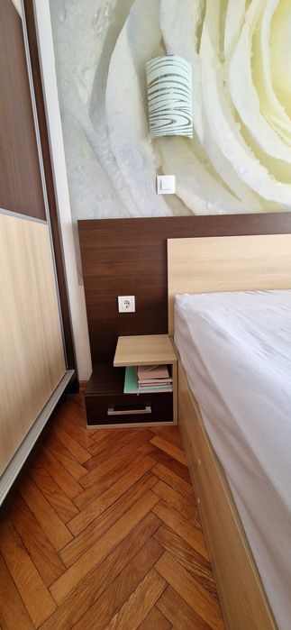 Обзавеждане за спалня без матрак