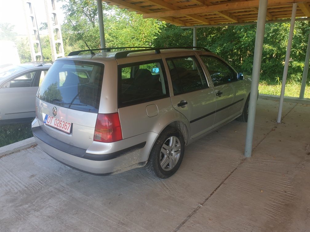 Dezmembrez golf 4 diesel și benzina