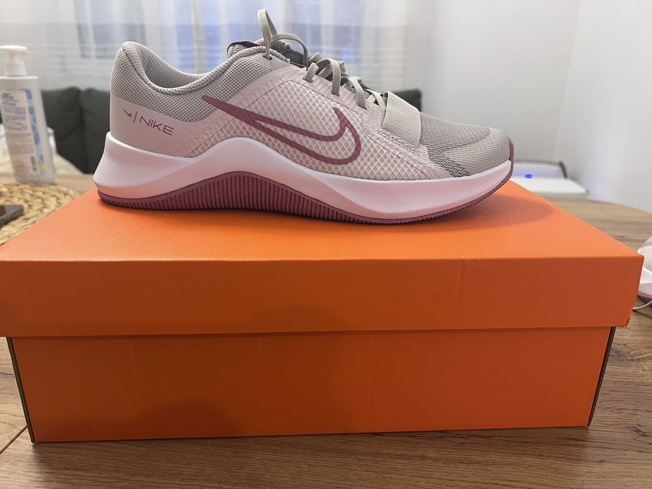 Женски маратонки Nike MC Trainer 2. Номер 42.