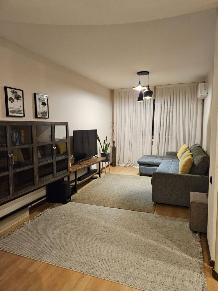Сдается аренда люкс квартира, ЦУМ, Космонавтов/Luxury appartments rent