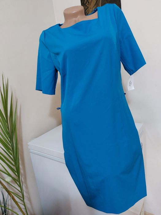 Стилна синя рокля