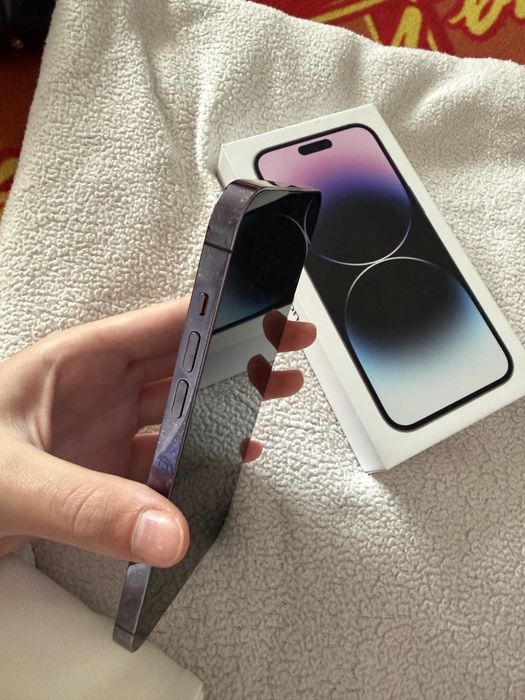 Iphone 14 pro max purple