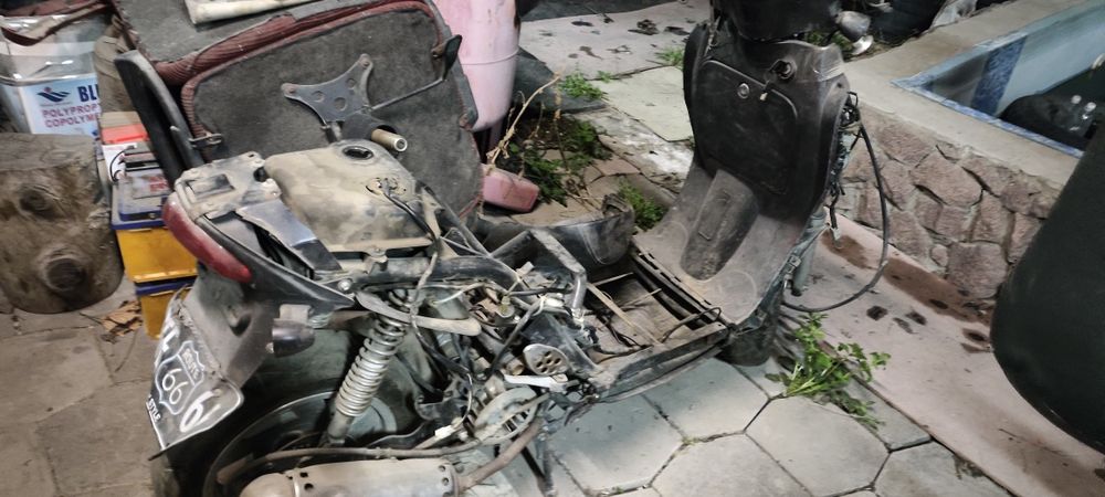 Мопед китайский не в сборе