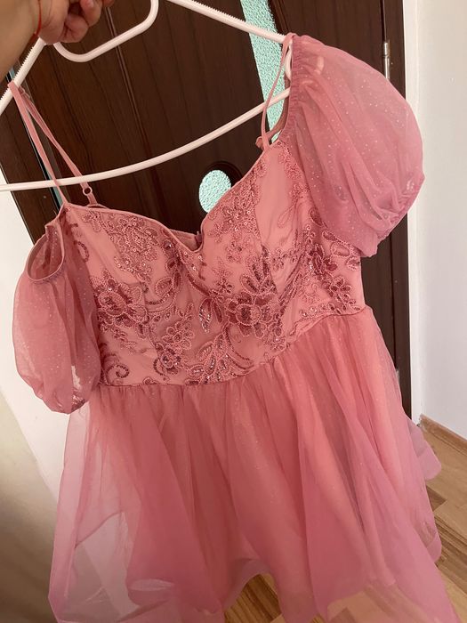 Барби блестяща рокля