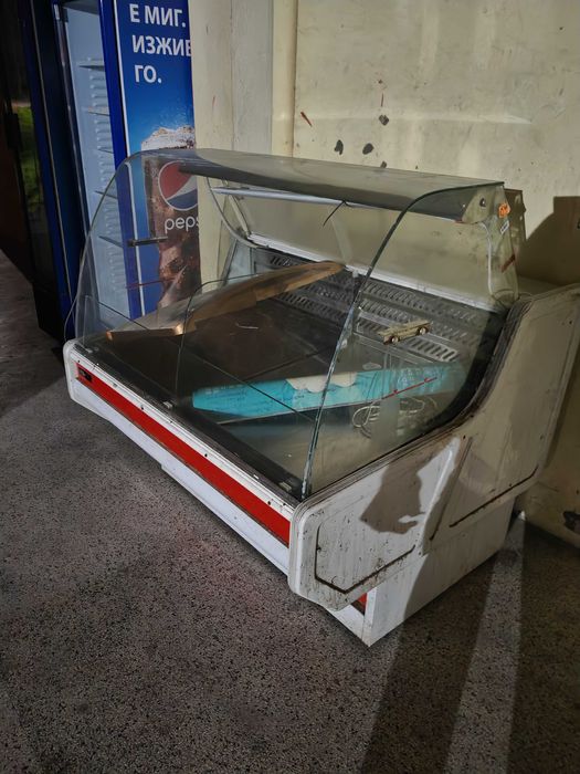 продавам хладилна витрина- хоризонтална