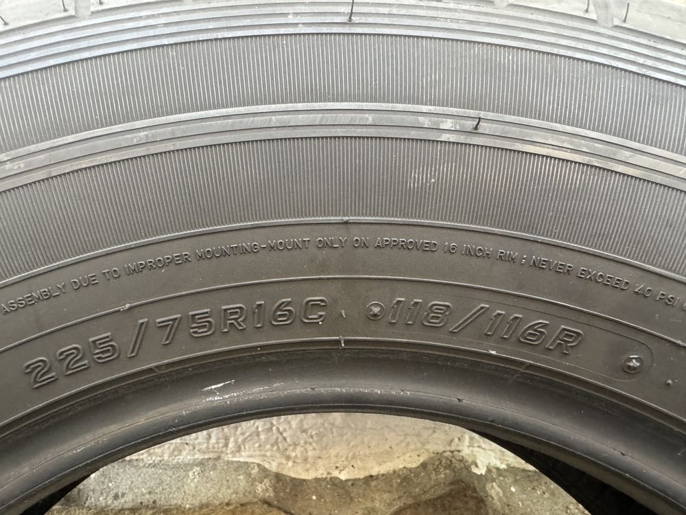 225 75 16C Falken