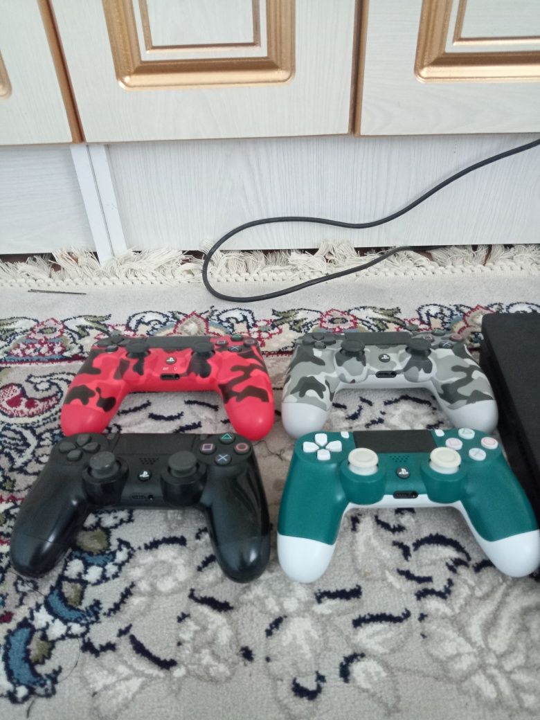 Playstation 4 sotiladi