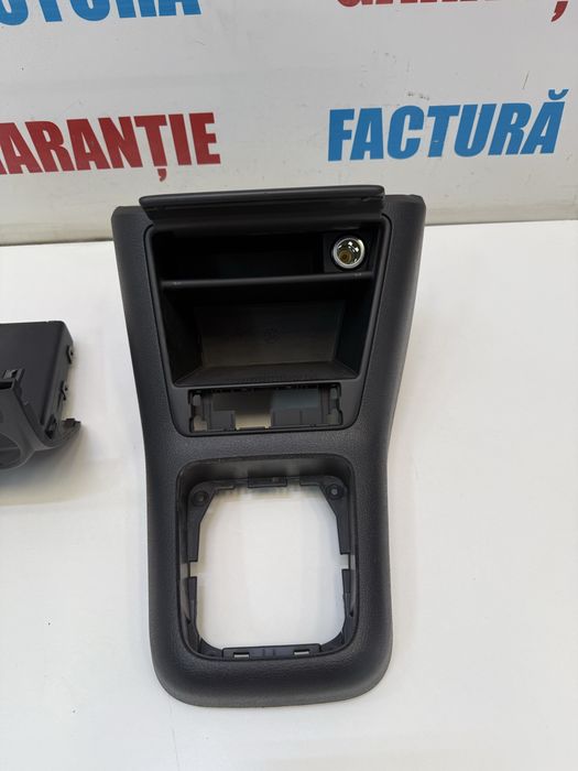 Consola centrala rama sertar bricheta scrumiera clima VW Tiguan