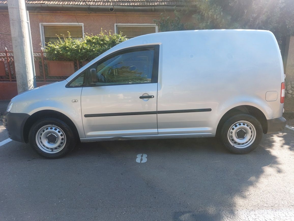 Caddy 1.9 tdi //2008//Recent adusa//