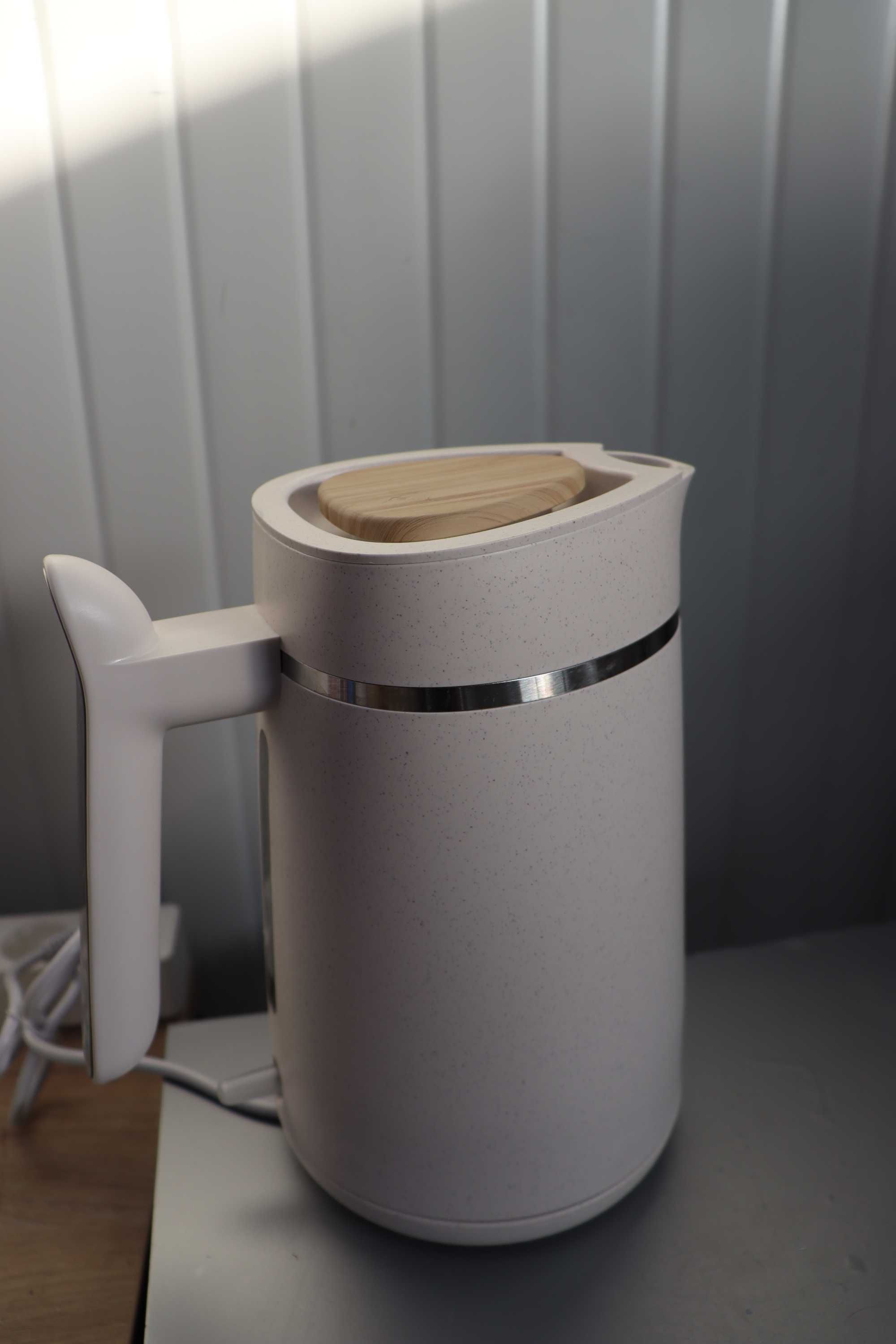 Philips Кана за вода Conscious Collection2200W, 1,7L, Кремава