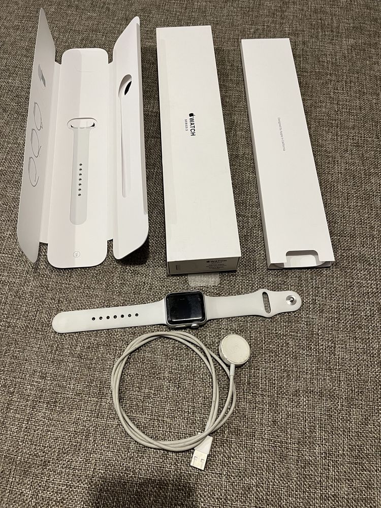 Iphone 11 pro 256 + airpods 2 + apple whatch 3