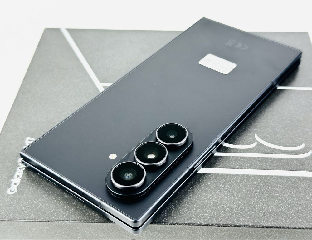 НОВ! Samsung Galaxy Z Fold 7 5G 256GB 12RAM Jetblack Гаранция!