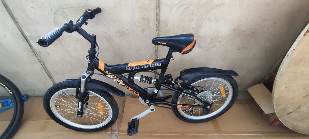 Продам велосипед на возраст от 7-10 л.СРОЧНО