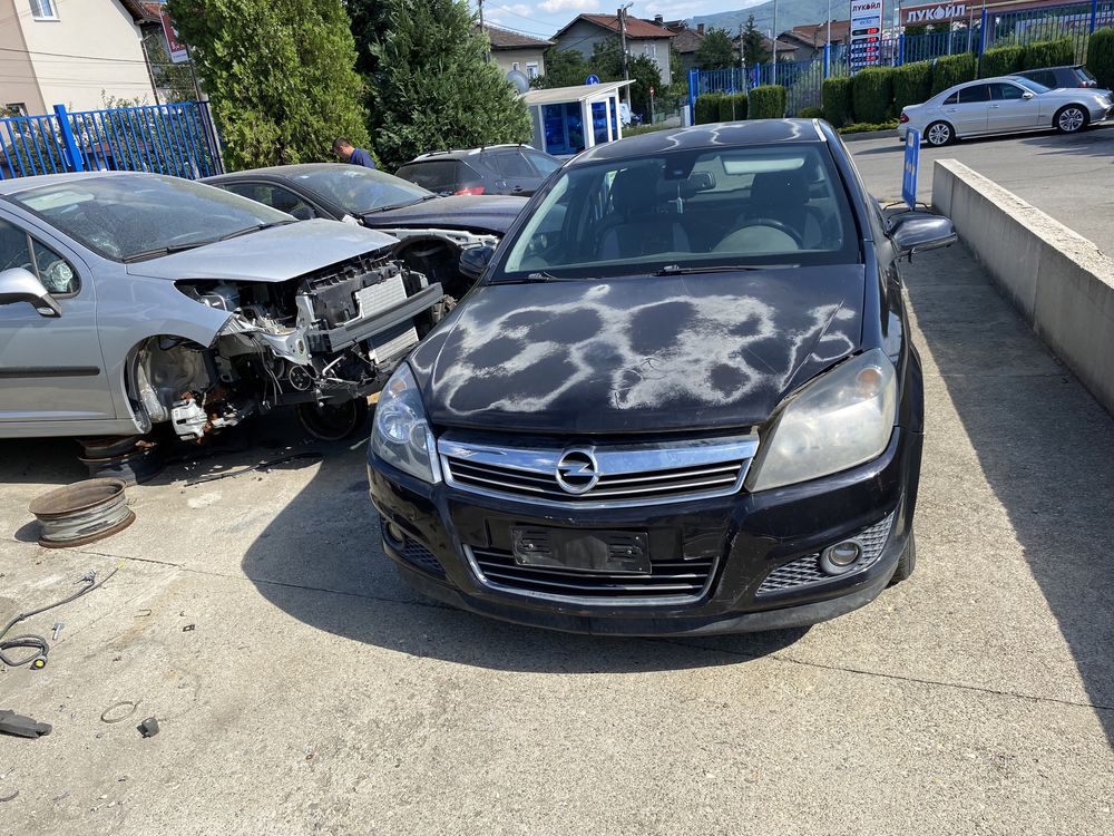 Opel Astra H 1.7 cdti На части