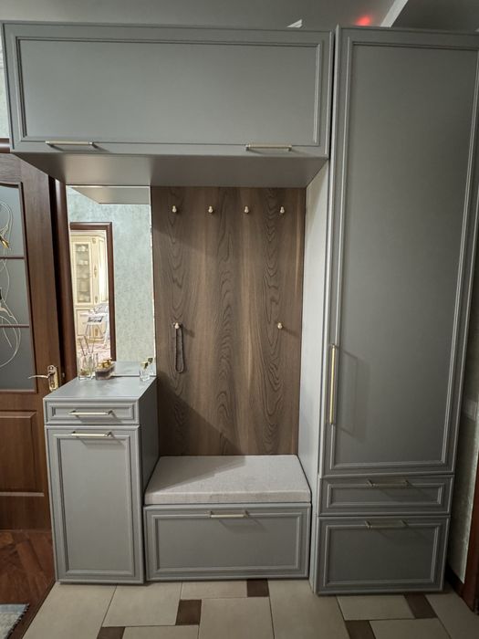 Прихожая модульной коллекции Montreal серый,  Прихожая, гардероб, шкаф