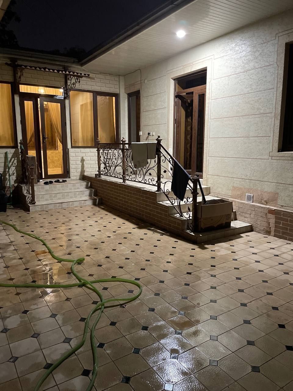 Аренда Участок  Яккасарайский район 2/1/1-1000$
 Яккасарайский район