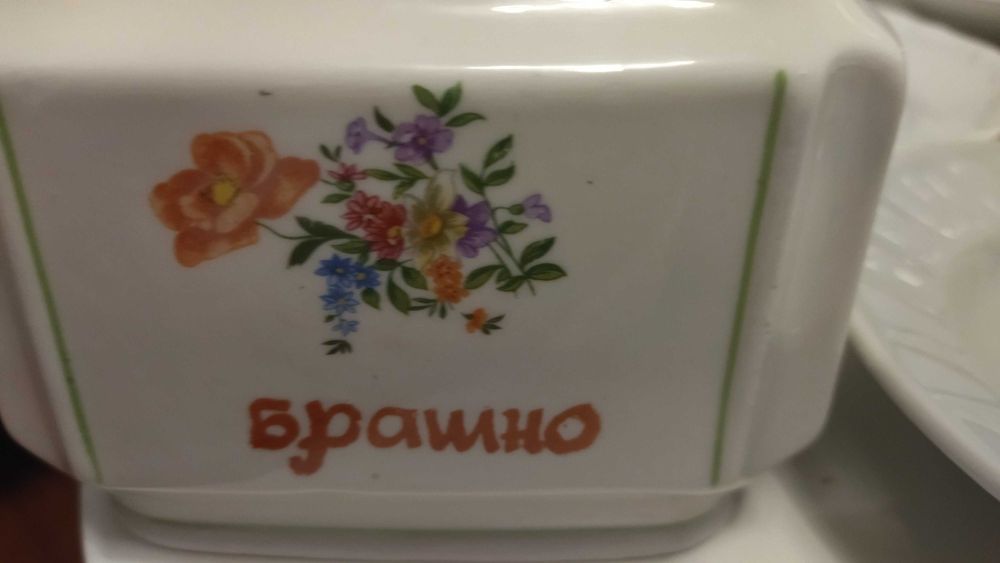 Стари Чинии и чаши в отлично състояние
