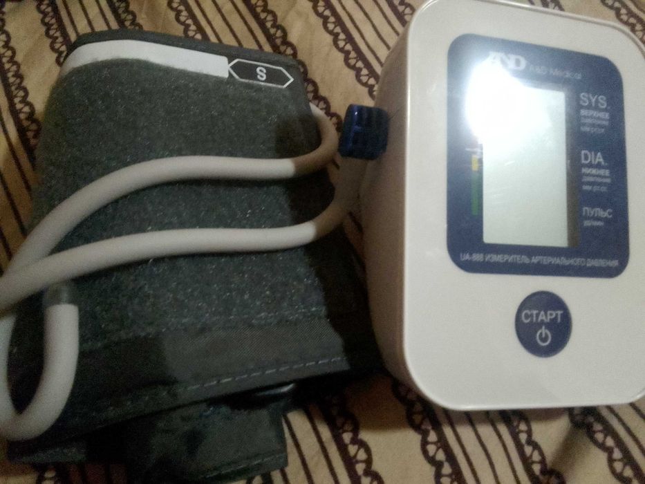 Тонометр автомат продам