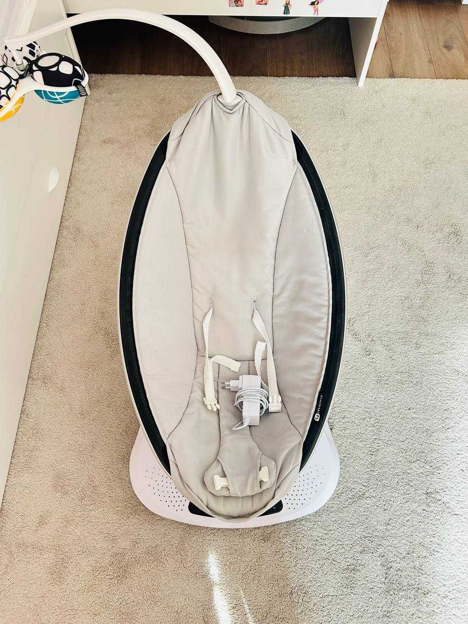 Електрическа бебешка люлка 4moms mamaRoo - цвят Сив