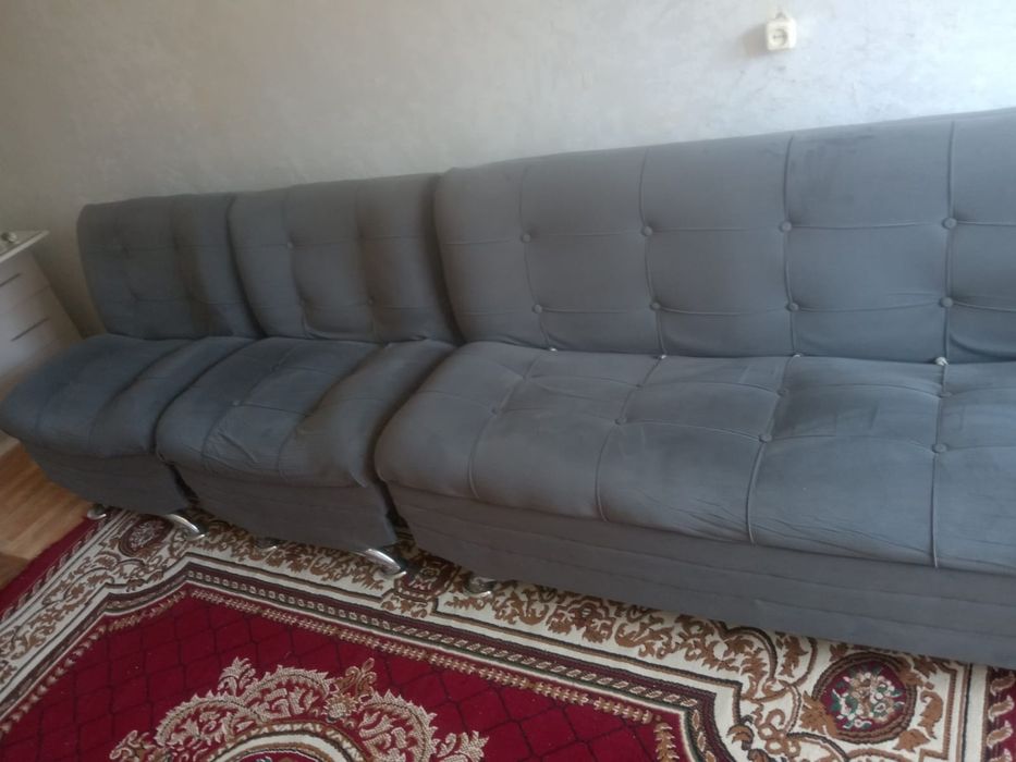 Продаю диван с креслом