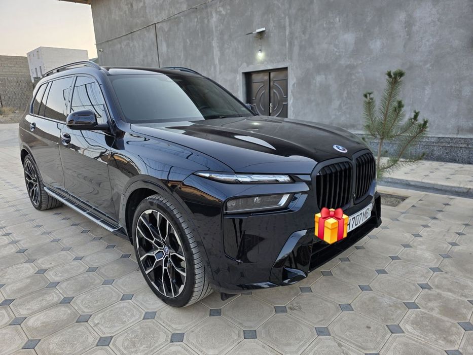 BMW X7 M Sport/Sky Lounge/Off-Road Package/Alcantara/Restyl/Full Optio