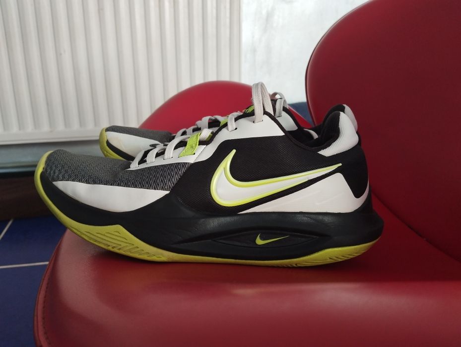 Adidasi Nike, măsurăa 40