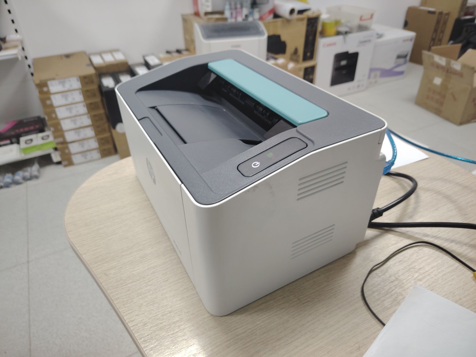 Принтер HP107 ч/б лазерный